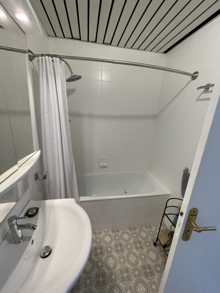 Chambre 3 – La Chambre Beige