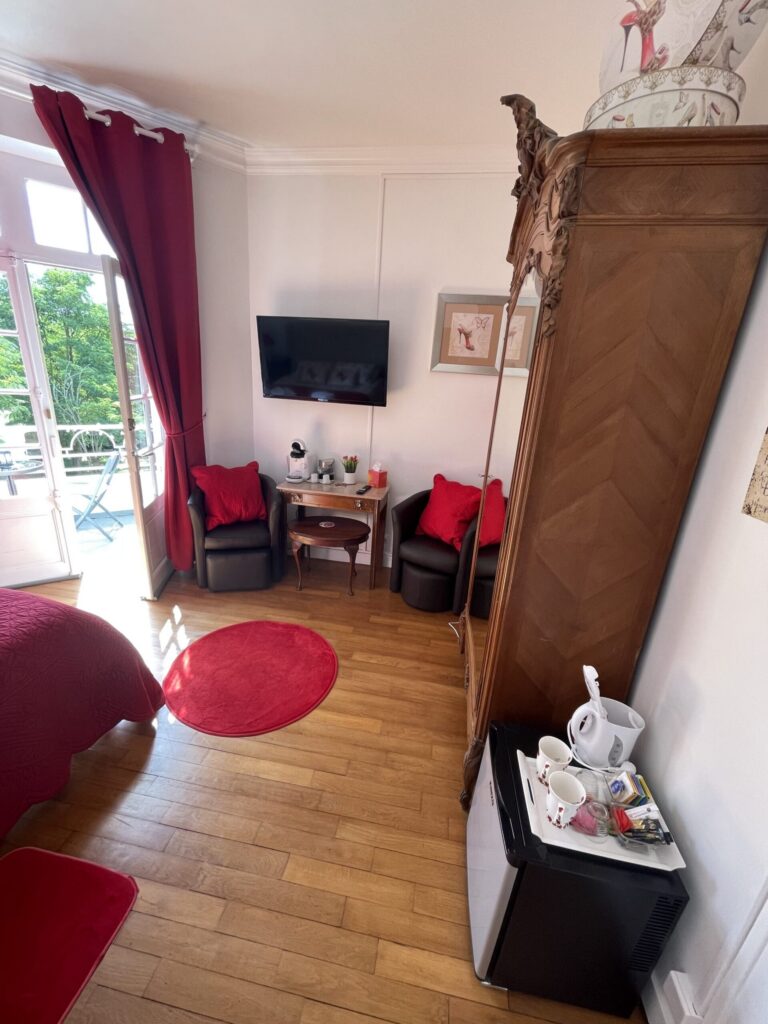 Chambre 2 – La Chambre Rouge